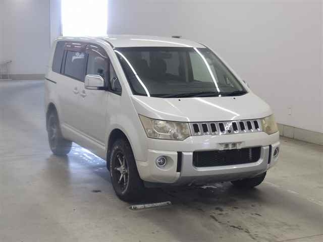 MITSUBISHI DELICA D5 2007