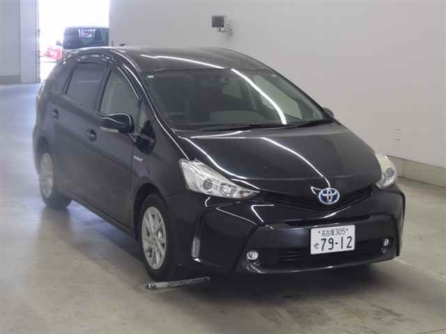 TOYOTA PRIUS ALPHA 2015