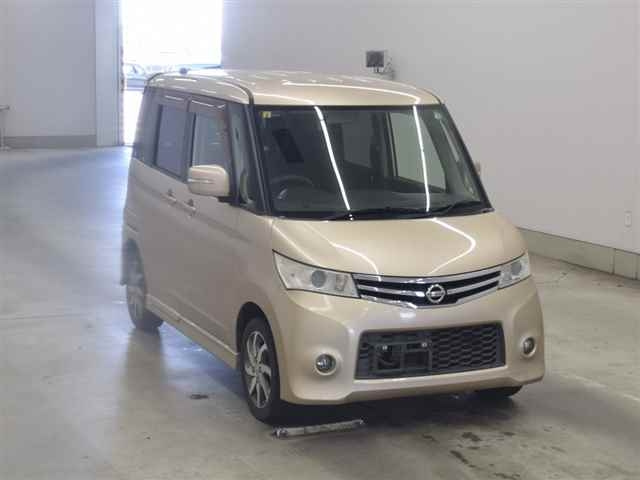 NISSAN ROOX 2012