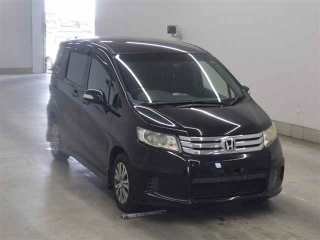 HONDA FREED 2013