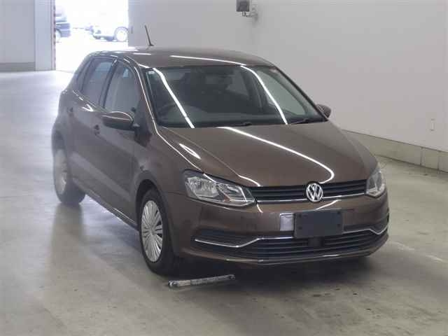 VOLKSWAGEN POLO 2015