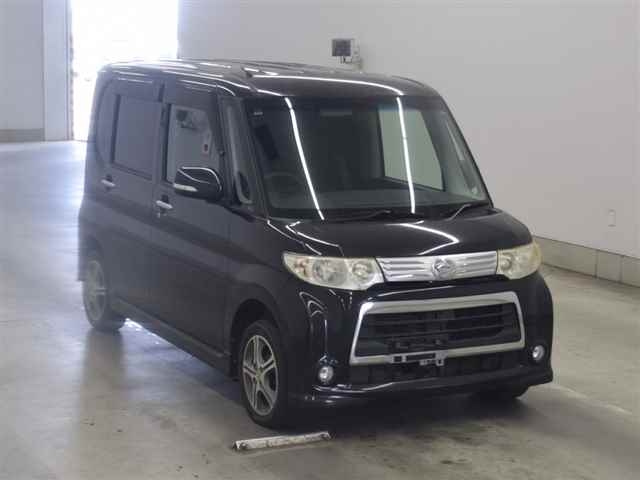 DAIHATSU TANTO 2010
