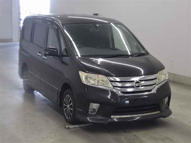 NISSAN SERENA 2011