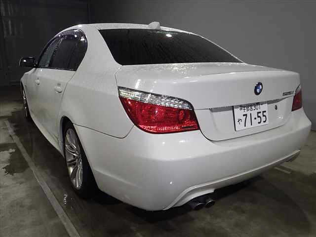 BMW 5 SERIES 2009