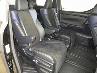TOYOTA VELLFIRE 2016