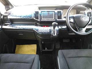 HONDA STEP WAGON 2011