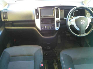 NISSAN SERENA 2009