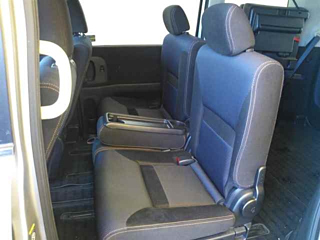 NISSAN SERENA 2009