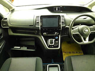 NISSAN SERENA 2018