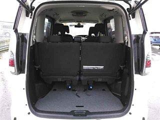 NISSAN SERENA 2018