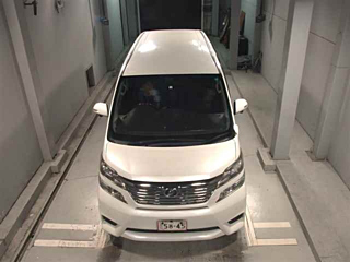 TOYOTA VELLFIRE 2010