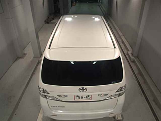 TOYOTA VELLFIRE 2010