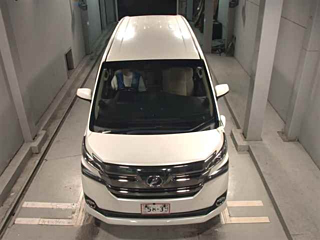 TOYOTA VELLFIRE 2015