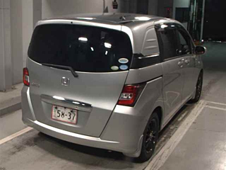 HONDA FREED 2010