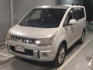 MITSUBISHI DELICA D5 2012