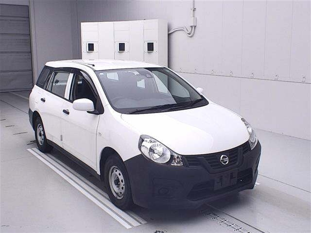 NISSAN AD 2020
