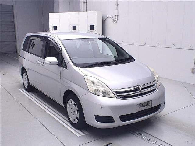 TOYOTA ISIS 2010