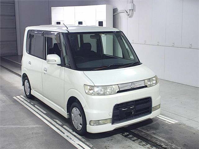 DAIHATSU TANTO 2005