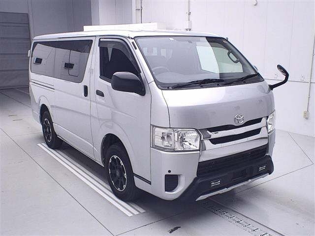 TOYOTA HIACE VAN 2014