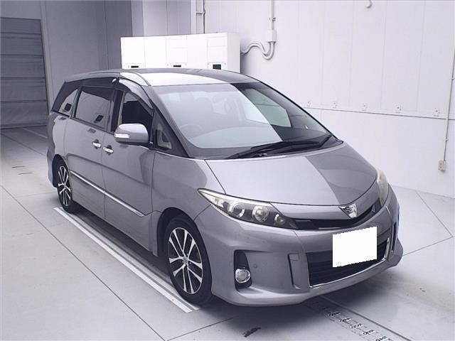 TOYOTA ESTIMA 2013