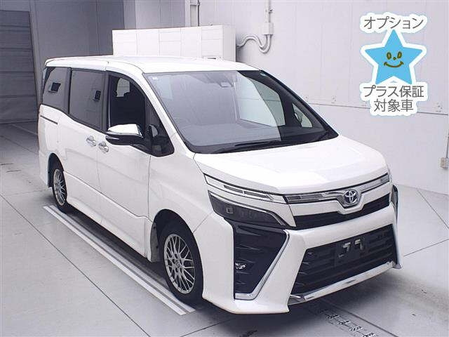 TOYOTA VOXY 2020
