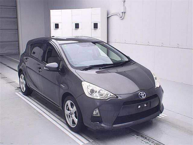 TOYOTA AQUA 2012