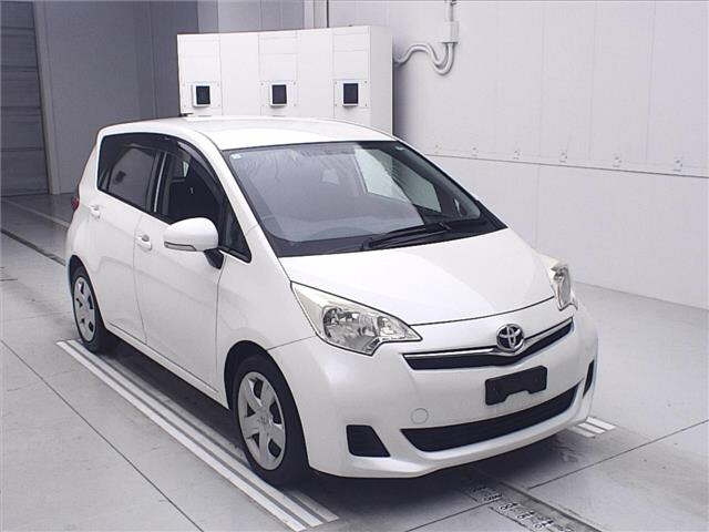TOYOTA RACTIS 2011