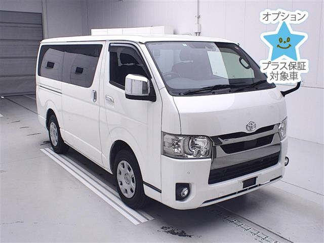 TOYOTA HIACE VAN 2021