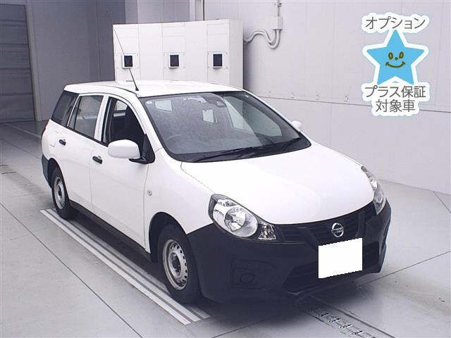 NISSAN AD 2019