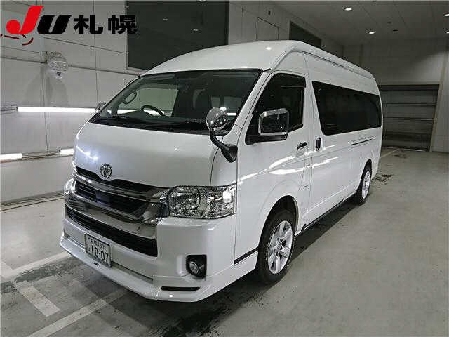 TOYOTA HIACE VAN 2022