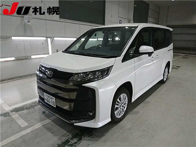 TOYOTA NOAH 2024