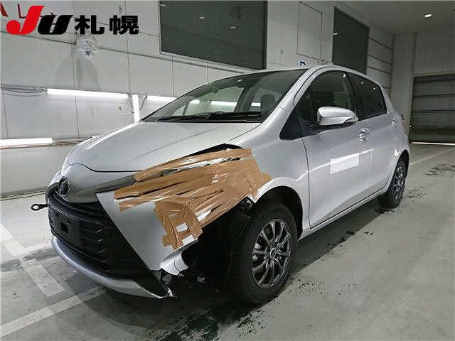 TOYOTA VITZ 2018