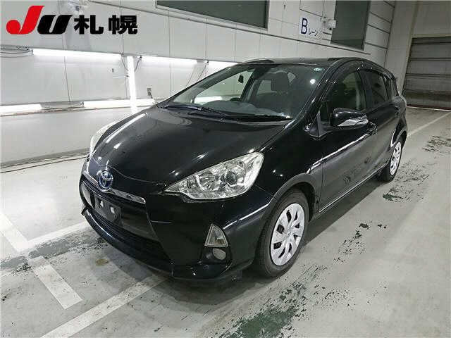 TOYOTA AQUA 2013