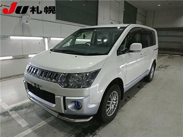 MITSUBISHI DELICA D5 2012