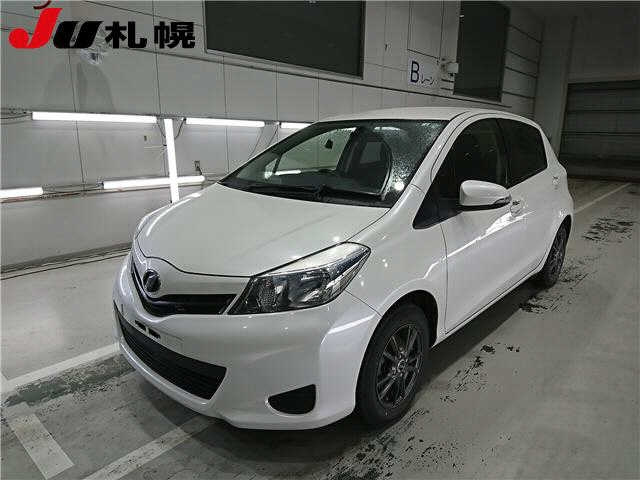 TOYOTA VITZ 2012