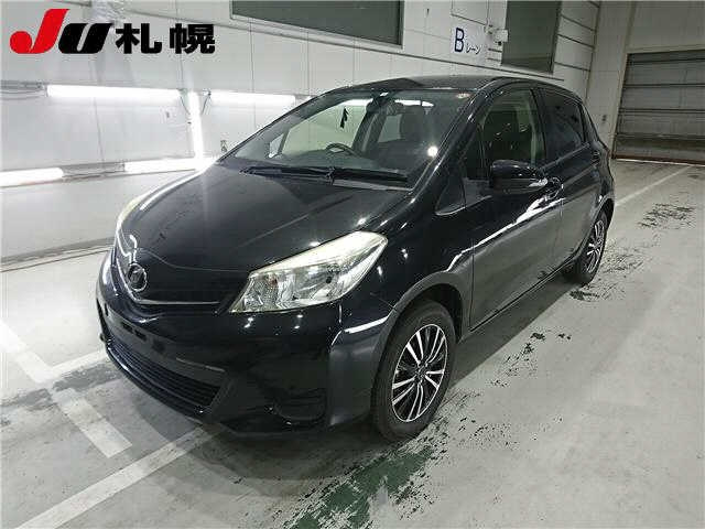 TOYOTA VITZ 2012