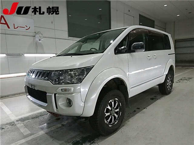 MITSUBISHI DELICA D5