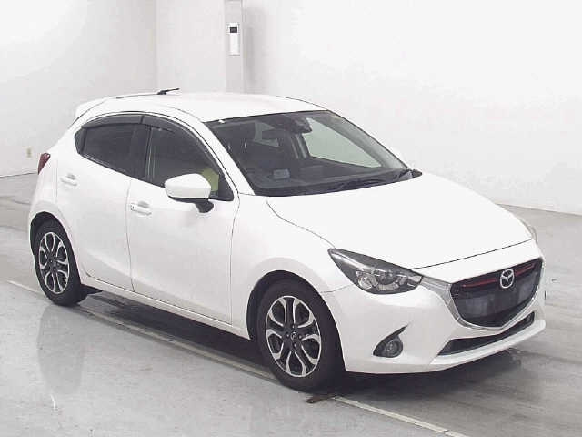 MAZDA DEMIO 2015