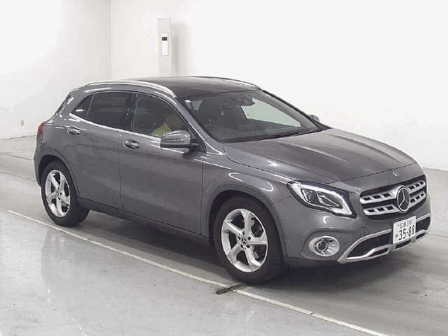 MERCEDES BENZ GLA CLASS 2019