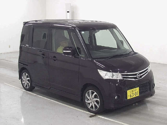 NISSAN ROOX 2013