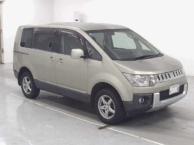 MITSUBISHI DELICA D5 2007