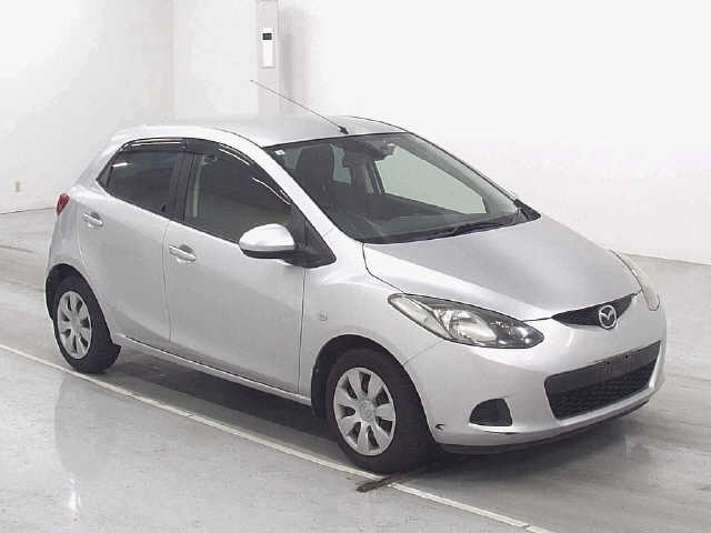 MAZDA DEMIO 2010