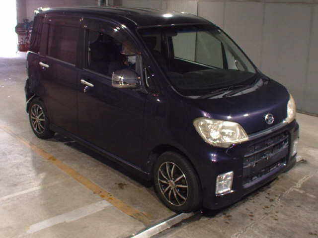 DAIHATSU TANTO EXE 2011