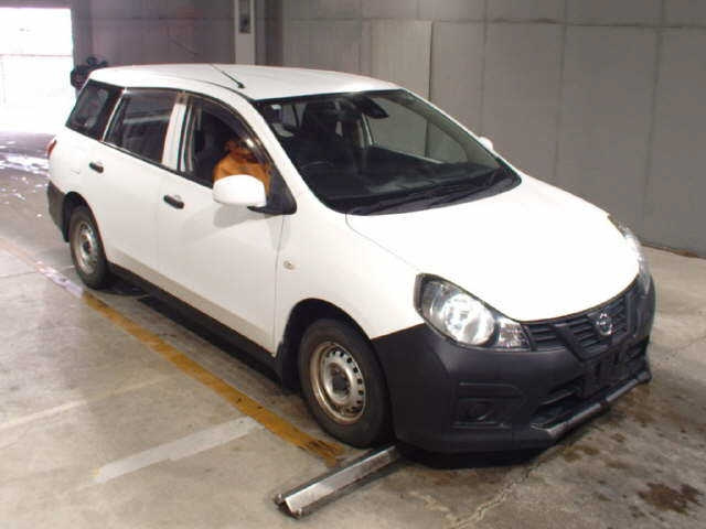 NISSAN AD 2020