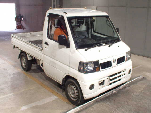 NISSAN CLIPPER TRUCK 2009