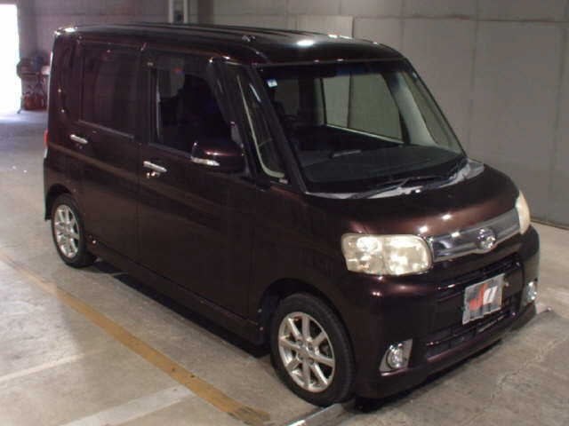 DAIHATSU TANTO 2013