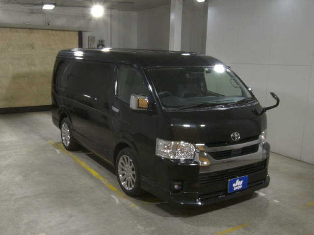 TOYOTA HIACE 2023