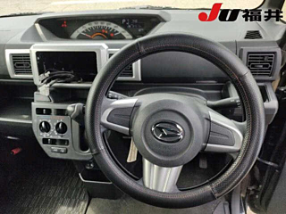DAIHATSU WAKE 2015