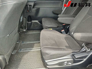 TOYOTA ESQUIRE 2015