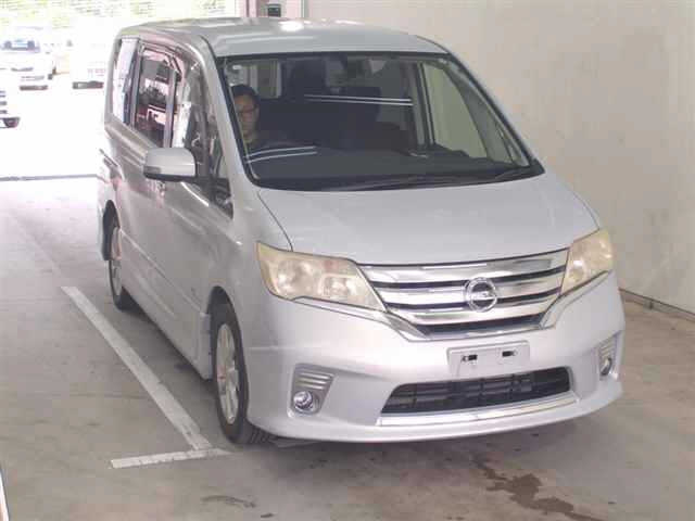 NISSAN SERENA